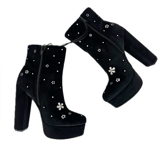 NEW - Express Rhinestone Embellished Platform Heeled Ankle Boots - Size 6 - Picture 8 of 12
